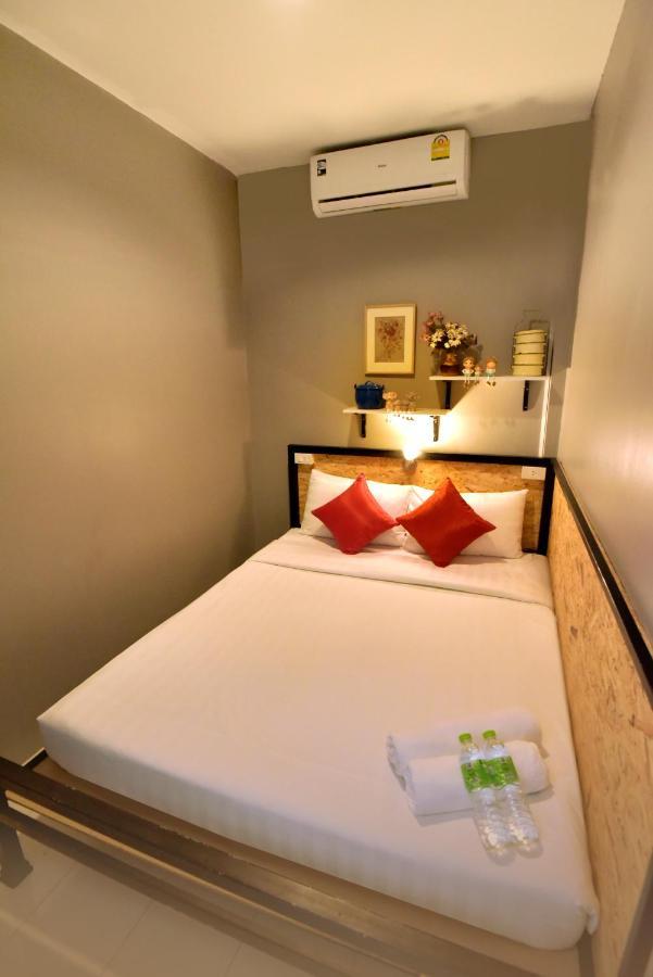 Ok Chic Phuket Hostel Esterno foto