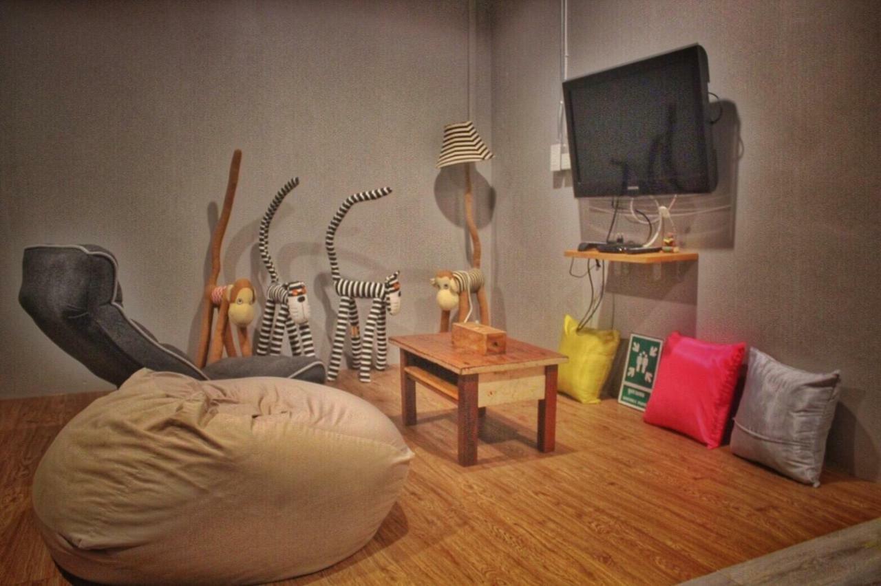 Ok Chic Phuket Hostel Esterno foto