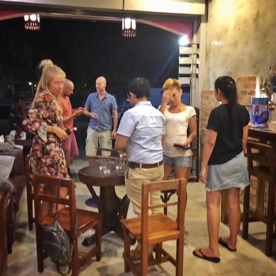 Ok Chic Phuket Hostel Esterno foto
